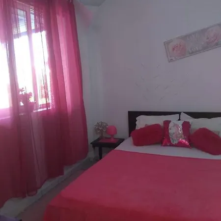 Petro's 2 Apartman Néa Karváli